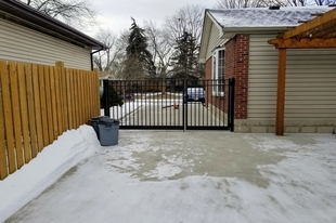 Wooden Deck Railing